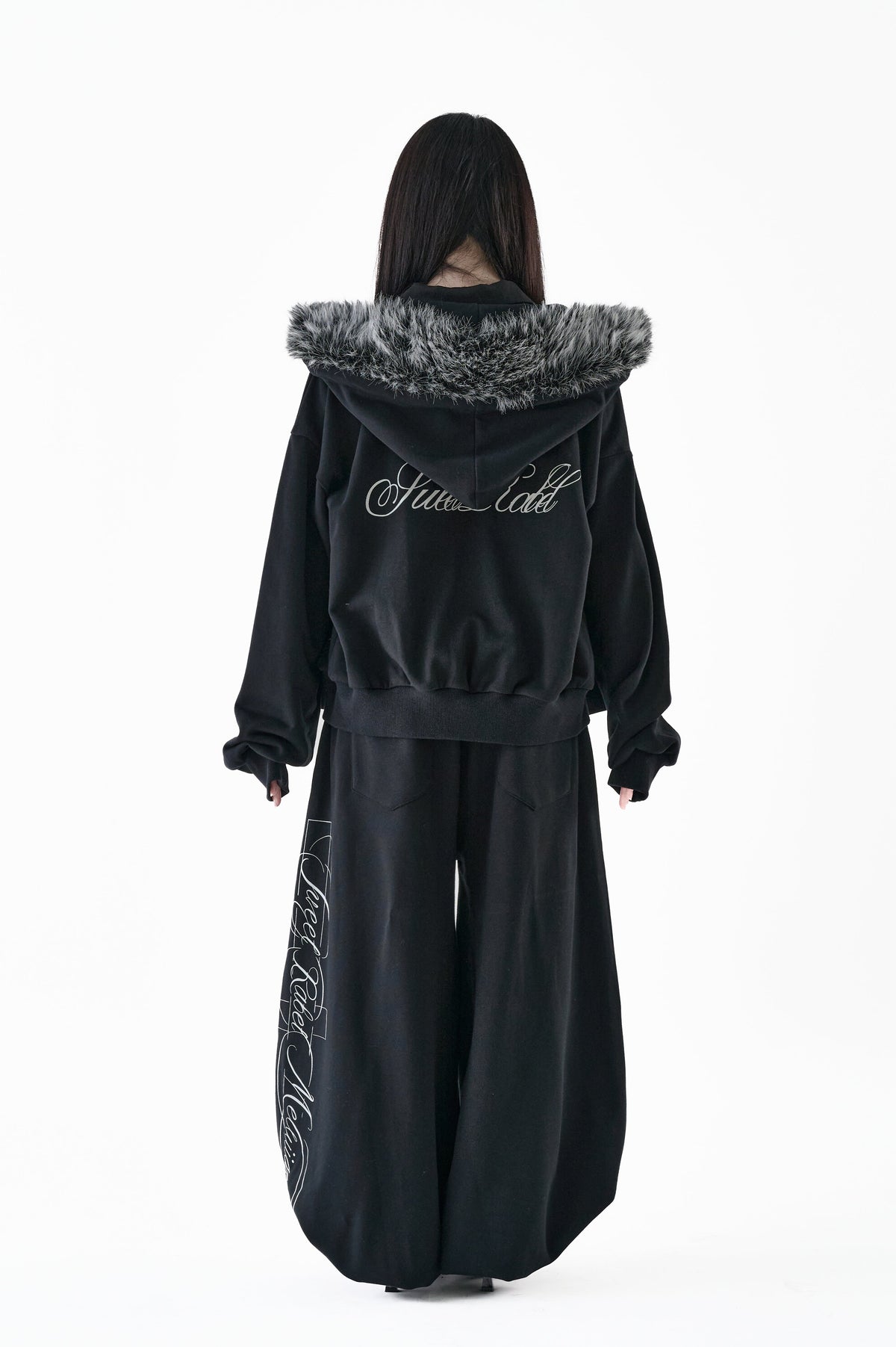 Fur hood big logo sweat parker