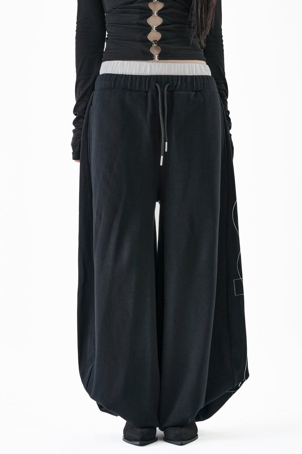 W belt sweat pants