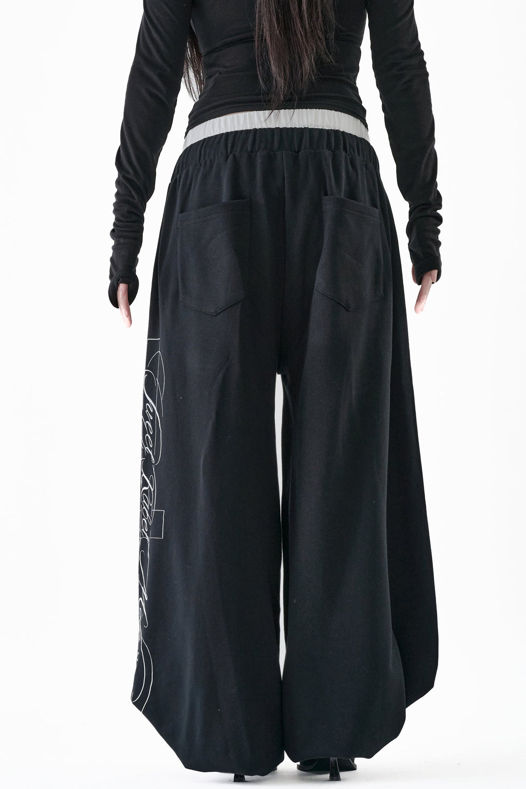 W belt sweat pants