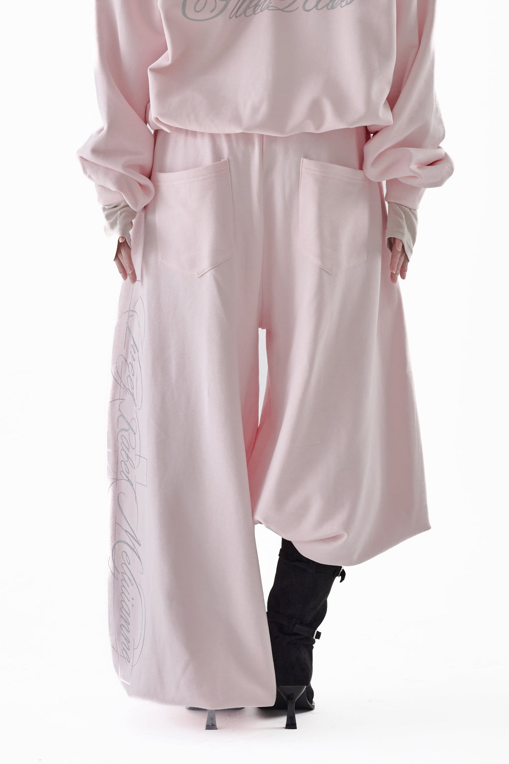 W belt sweat pants